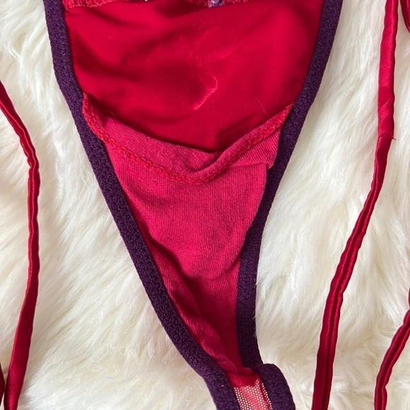 Vintage Victoria’s Secret Lingerie Set - Picture 4 of 4